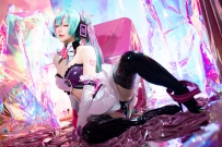 星之迟迟 NO.214  Miku初音未来 喵斯快跑 [73P1V-2.75GB]