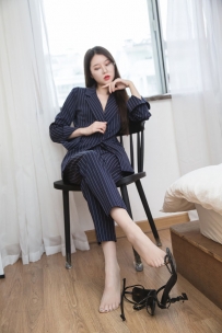 Sia不吃鱼 – 条纹职业装 [128P-1.26GB]