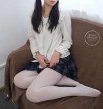 森萝财团 有料 NO.018 吸吸 白si美女的百褶裙 [71P／802MB]